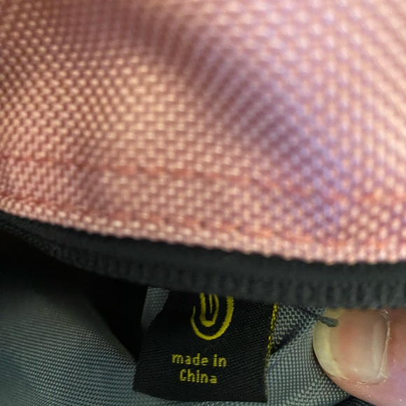 Timbuk2 brand cargo bag. Used with a few imperfections as shown in pictures - Picture 7 of 8
